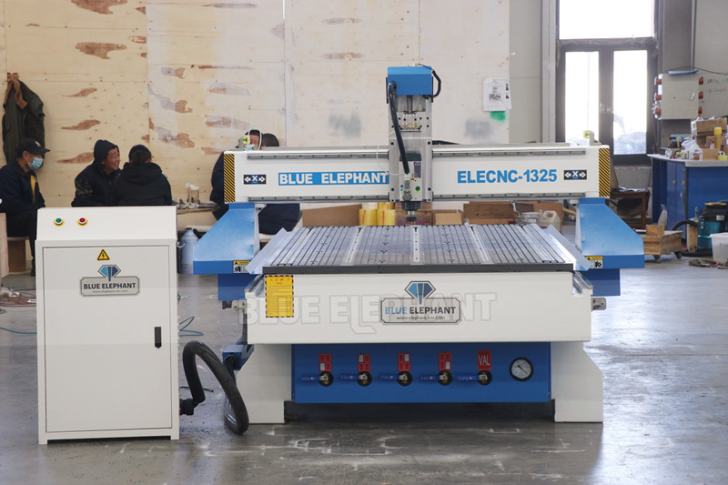 Best 1325 4*8ft CNC Wood Cutting Machine will be Sent to Qatar