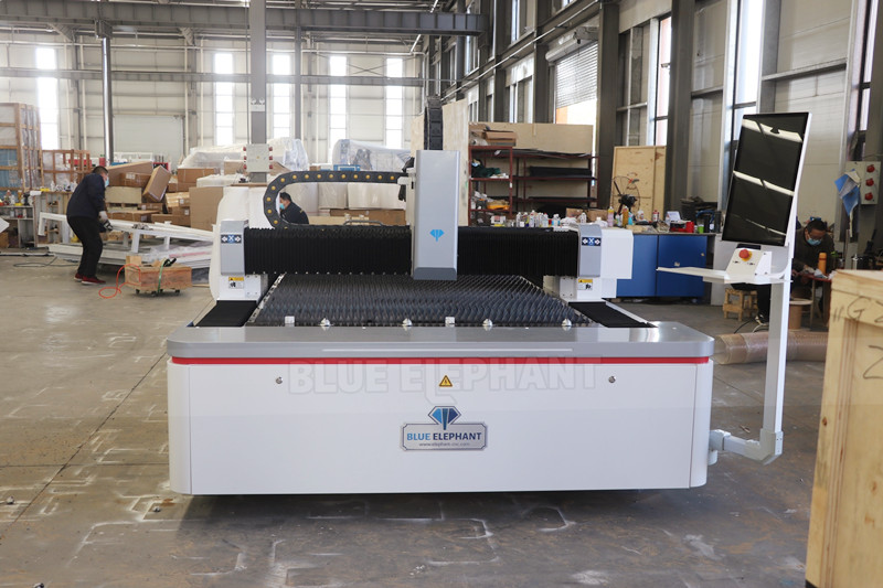 1530 Fiber Laser Cutting Machine will be Sent to Port of TEMA, Ghana