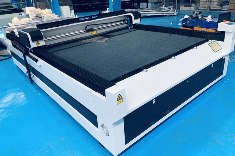 2030 CO2 Laser Cutting and Engraving Machine will be Sent to Serbia