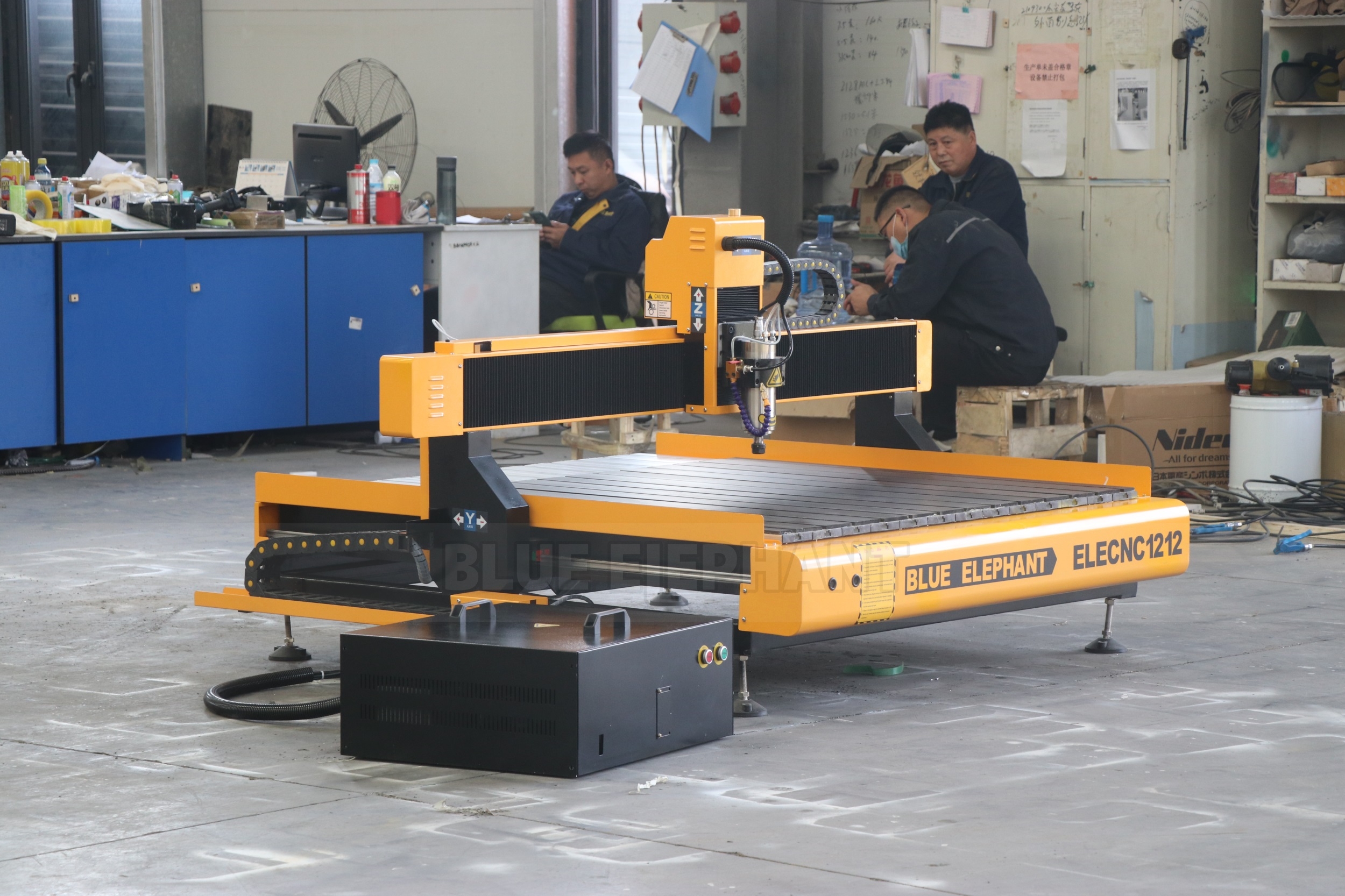 Small Desktop 1212 CNC 4×4ft Woodworking Machine will be Sent to Australia