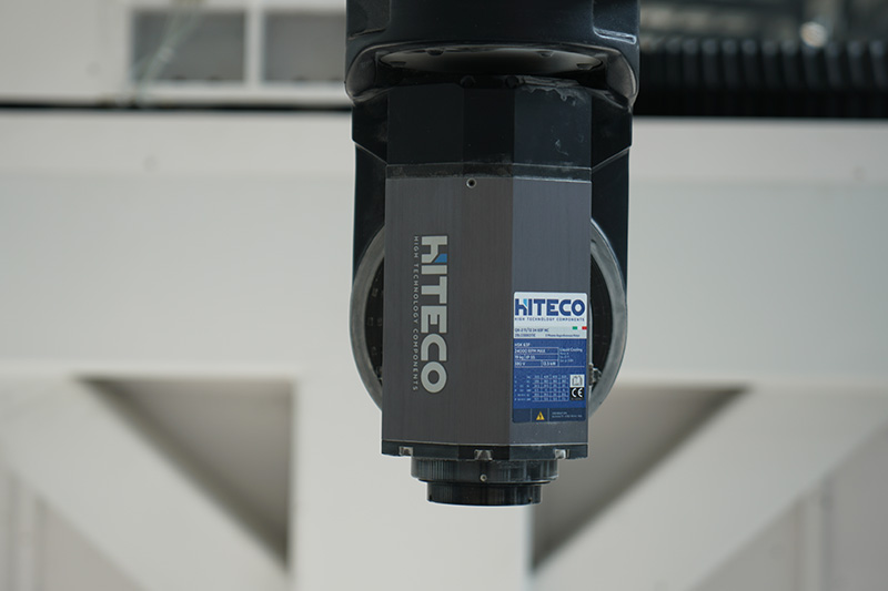 Best Selling EW4-3050 5 Axis CNC Machining Center at Cost Price