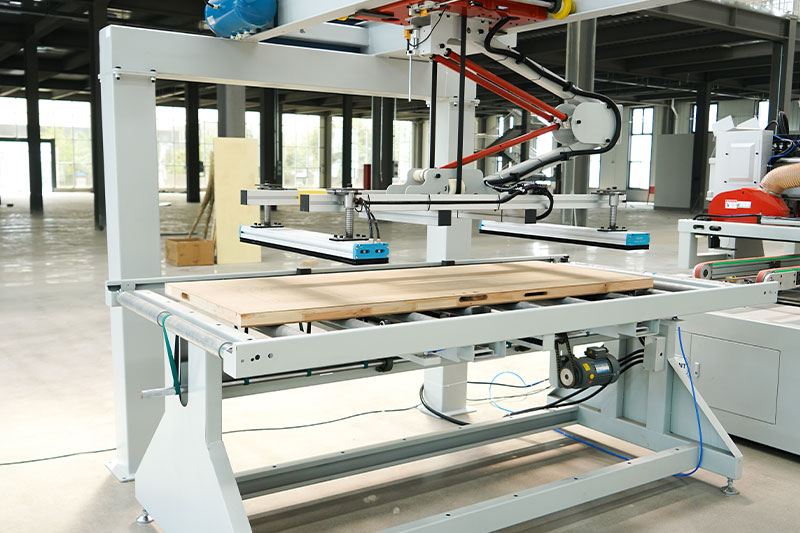 2024 Latest Automatic Loading and Unloading 4 Sides Wood Door Cutting Machine for Sale