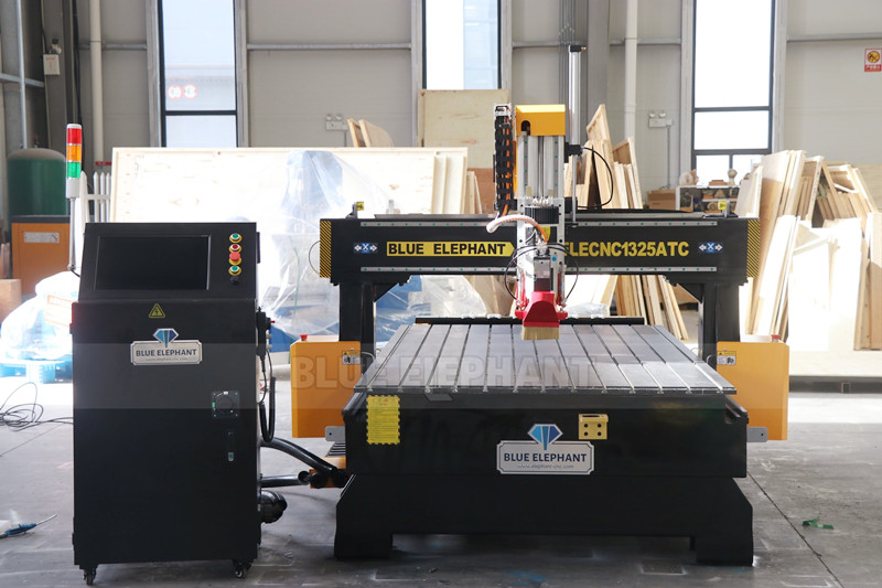 Best Economical 1325 ATC CNC Wood Engraving Machine with Rotary Device will be Sent to Miami, United States